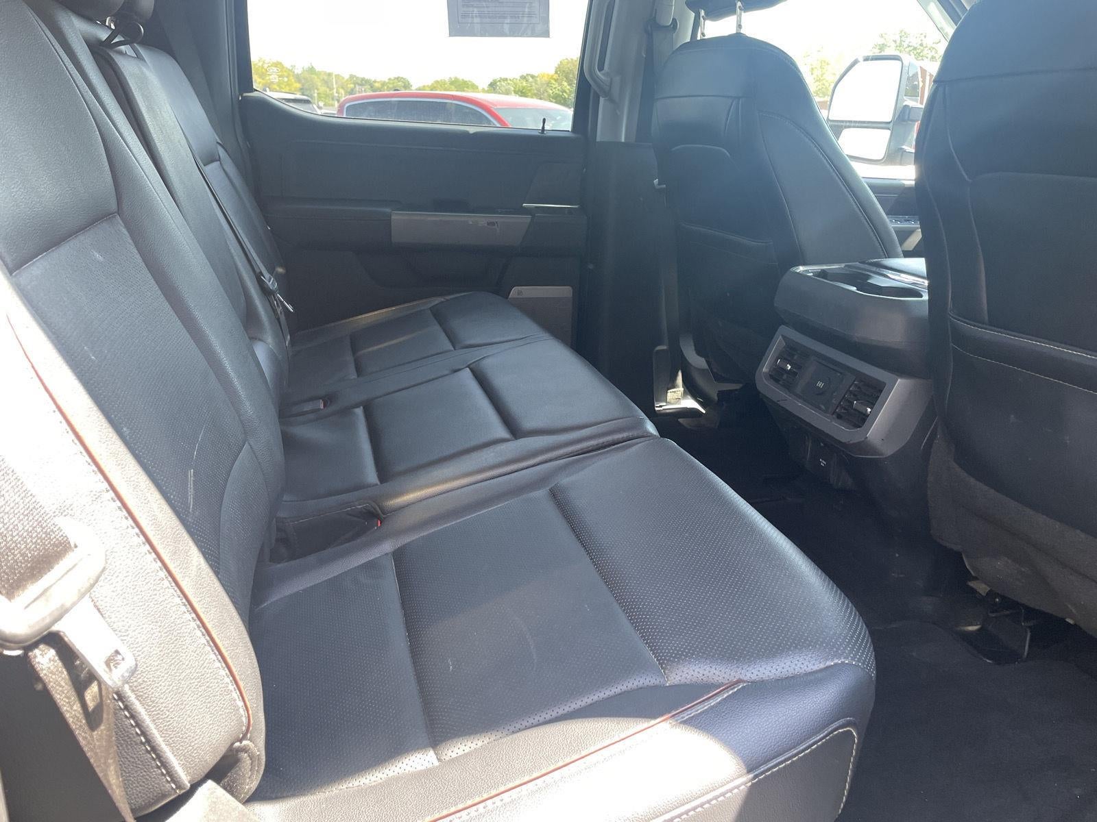 2023 Ford Super Duty F-450 Drw LARIAT