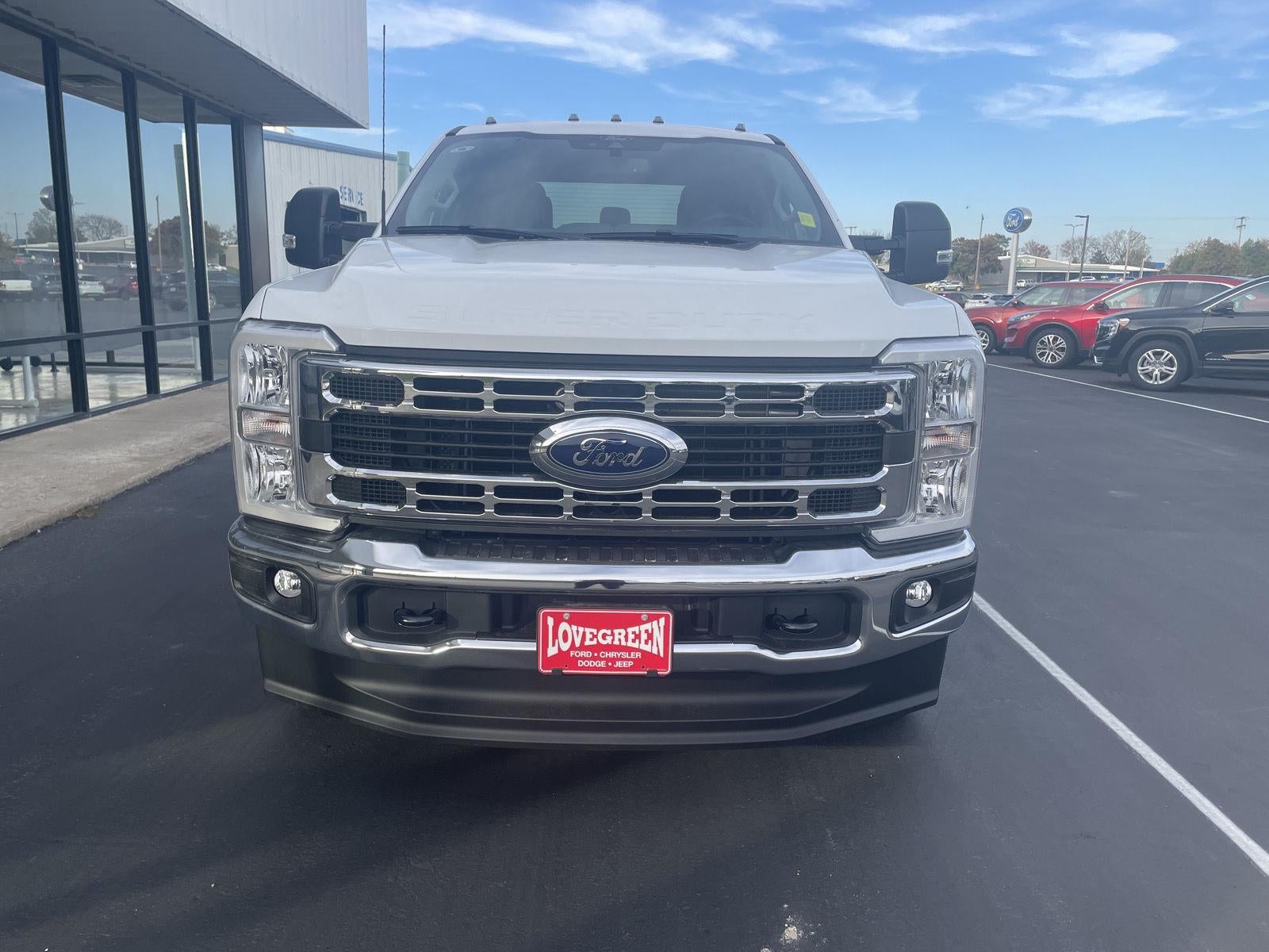 2026 Ford F-350 Super Duty XLT