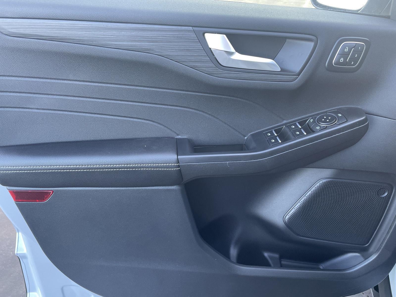 2026 Ford Escape Platinum