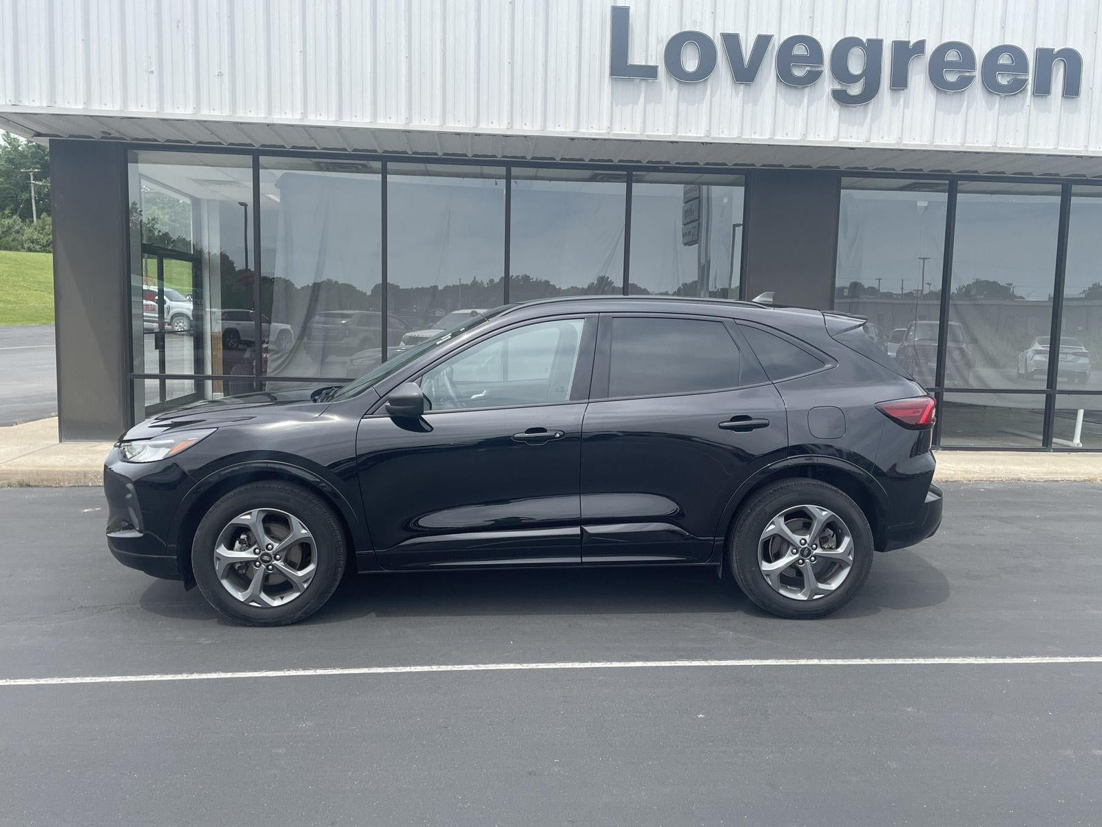 2023 Ford Escape ST-Line AWD's photo