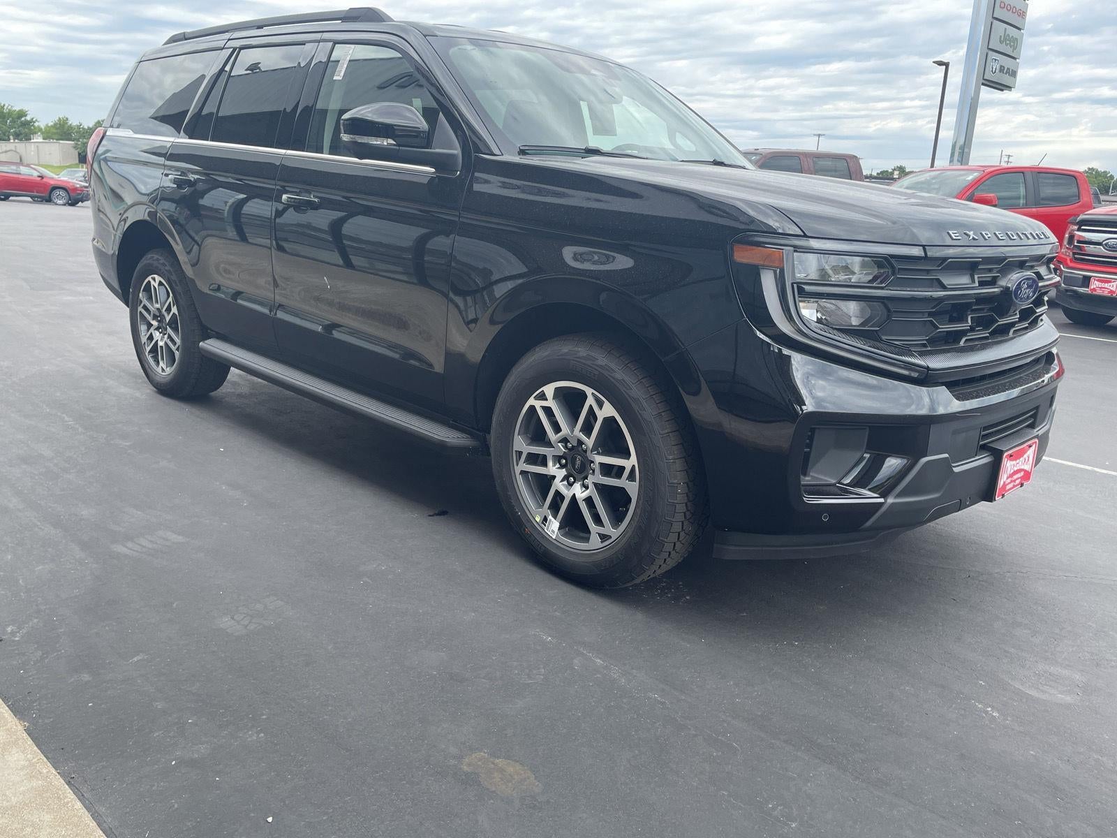 2026 Ford Expedition Active