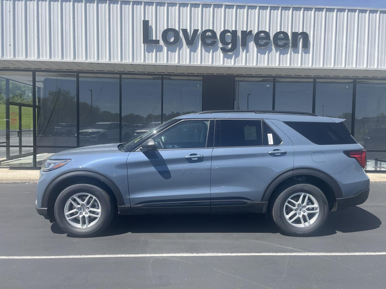 2026 Ford Explorer Active 4WD's photo