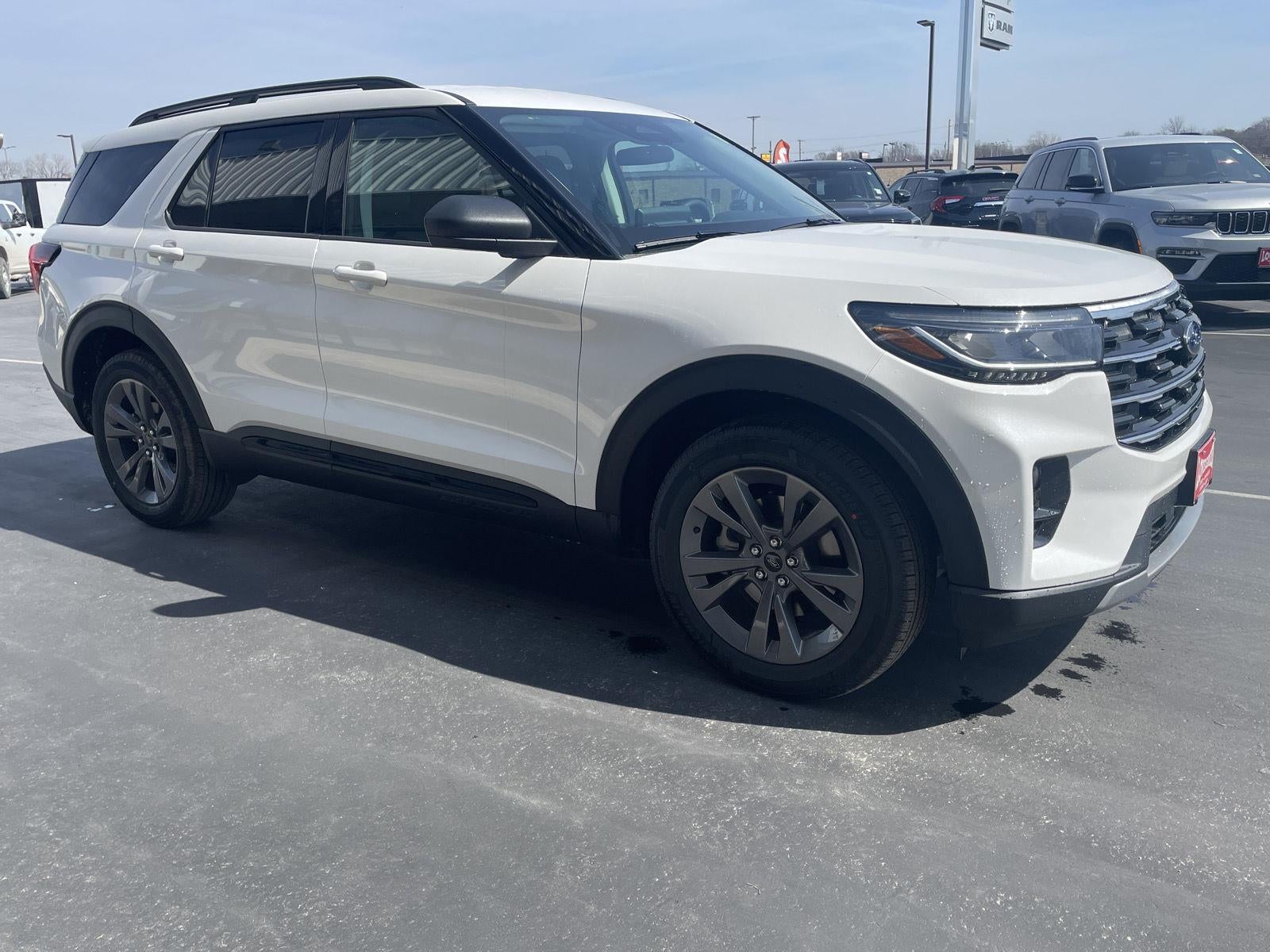 2026 Ford Explorer Active w/200A Pkg