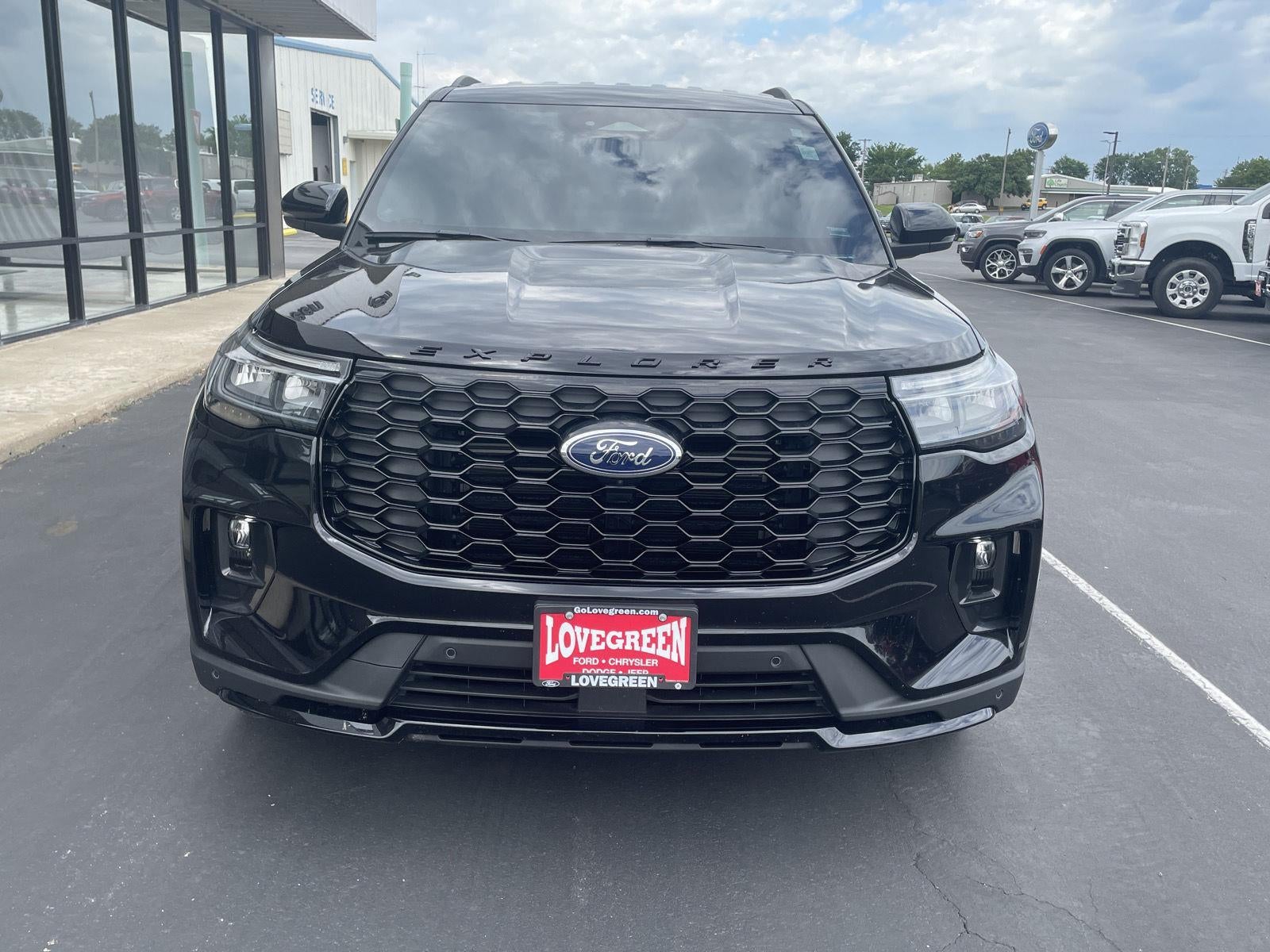 2025 Ford Explorer ST-Line