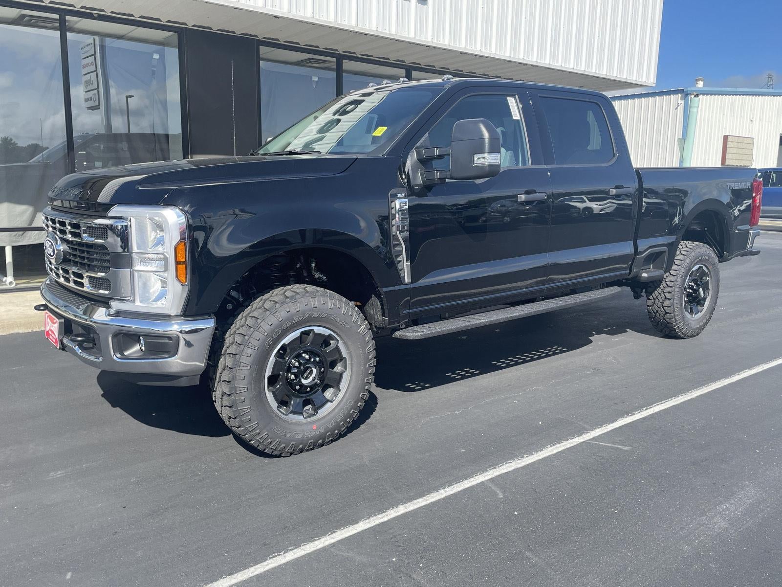 2027 Ford Super Duty F-250 XLT