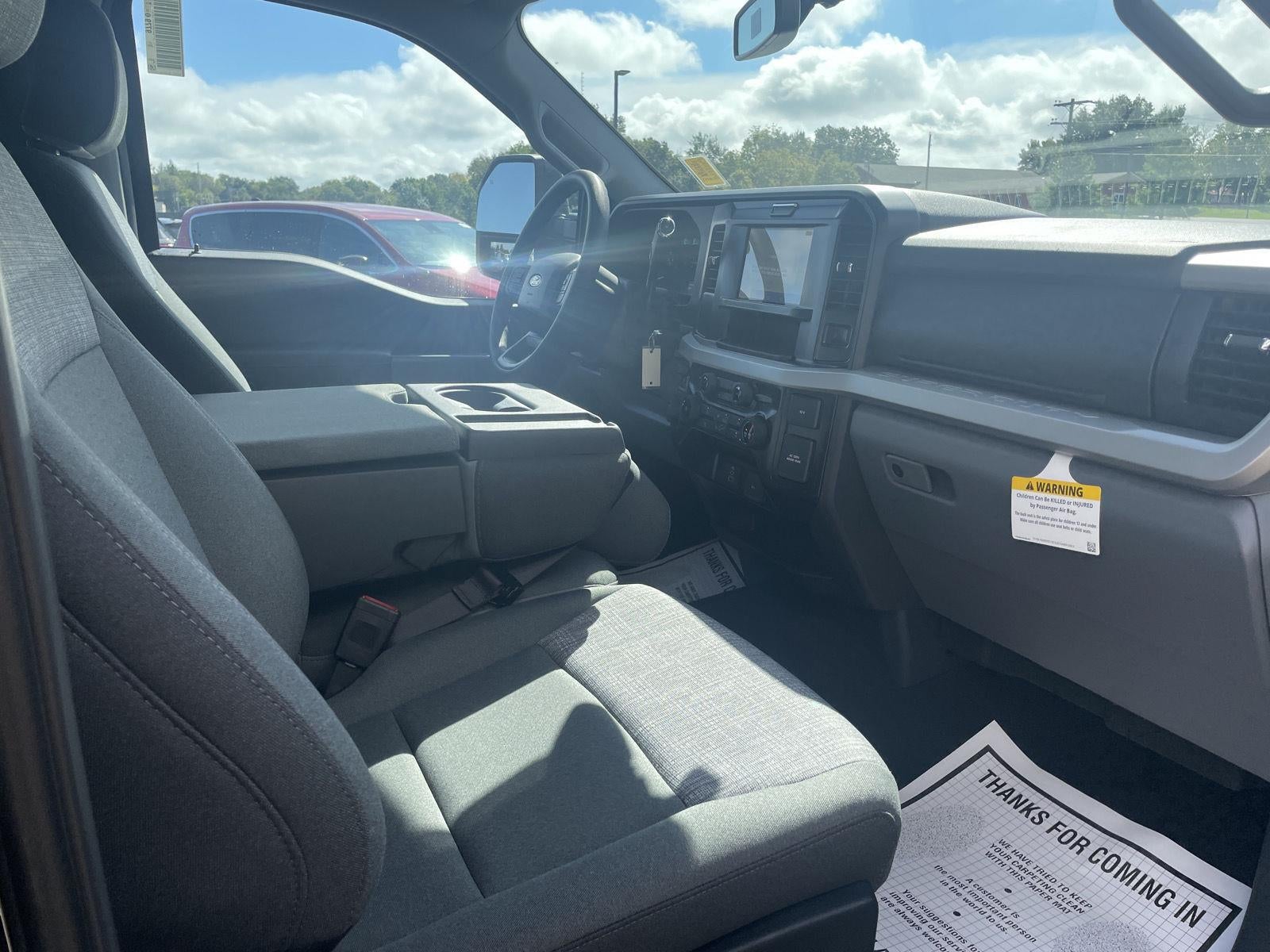 2027 Ford Super Duty F-250 XLT