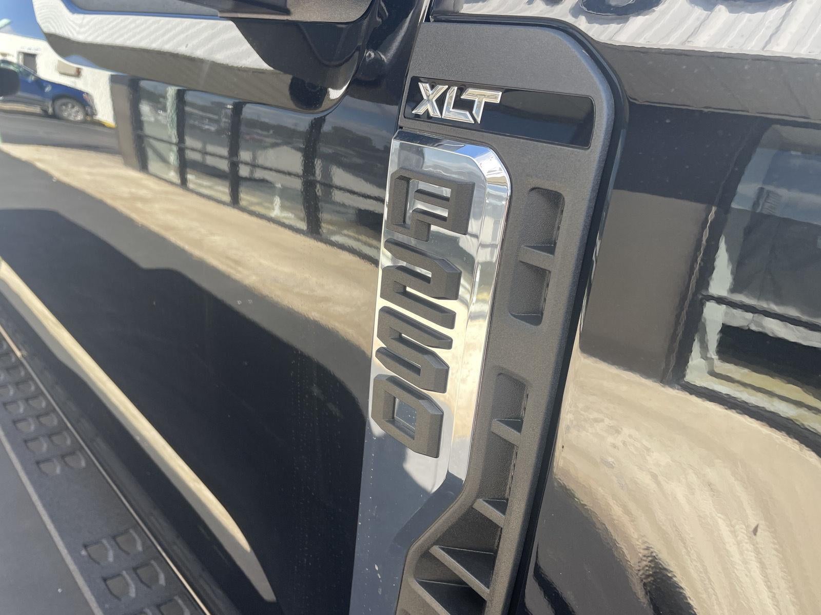 2027 Ford Super Duty F-250 XLT