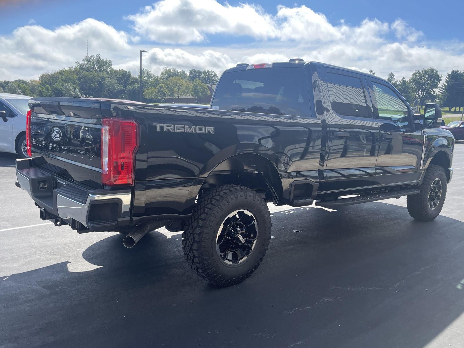 2027 Ford Super Duty F-250 XLT