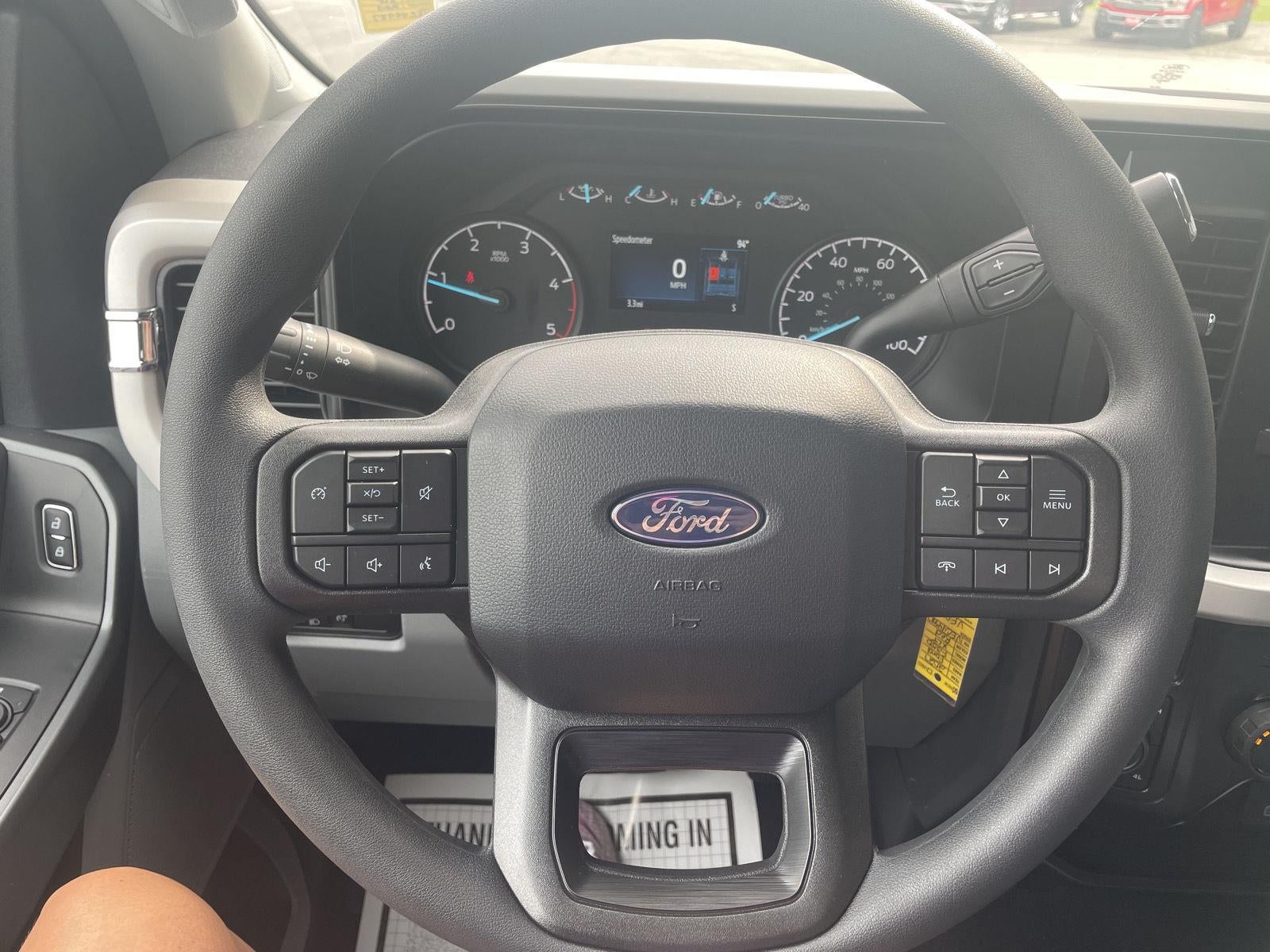 2027 Ford Super Duty F-350 DRW XLT