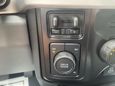 2027 Ford Super Duty F-350 DRW XLT