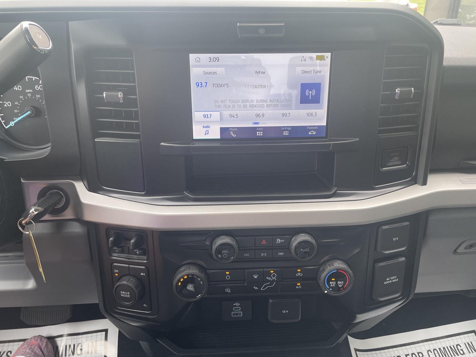 2027 Ford Super Duty F-350 DRW XLT