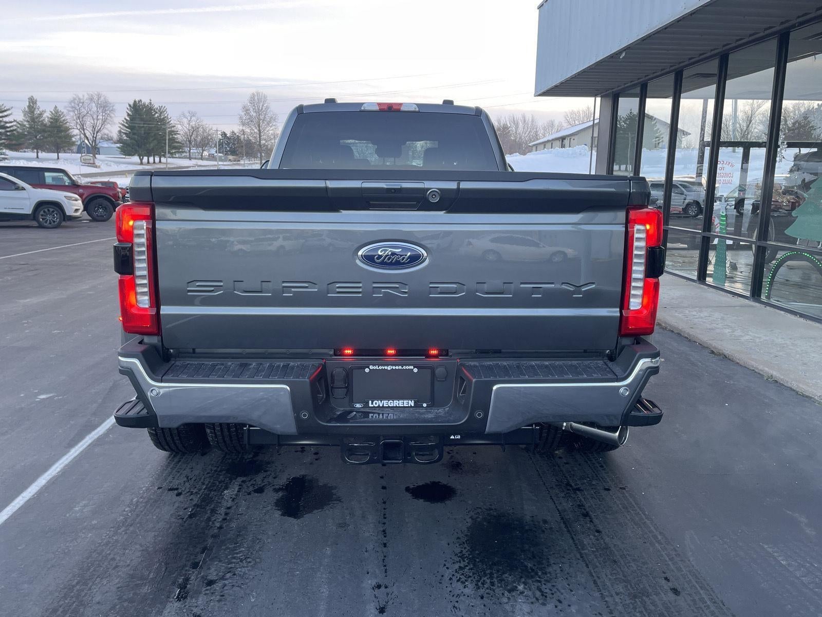 2026 Ford F-350 Super Duty Lariat