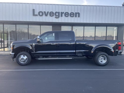 2026 Ford Super Duty F-350 DRW LARIAT