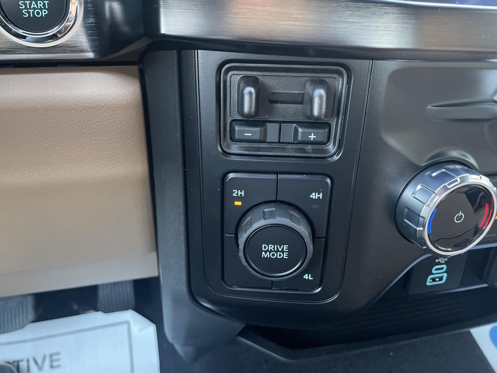 2026 Ford Super Duty F-350 DRW LARIAT