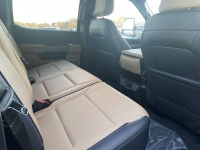 2026 Ford Super Duty F-350 DRW LARIAT