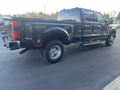 2026 Ford Super Duty F-350 DRW LARIAT