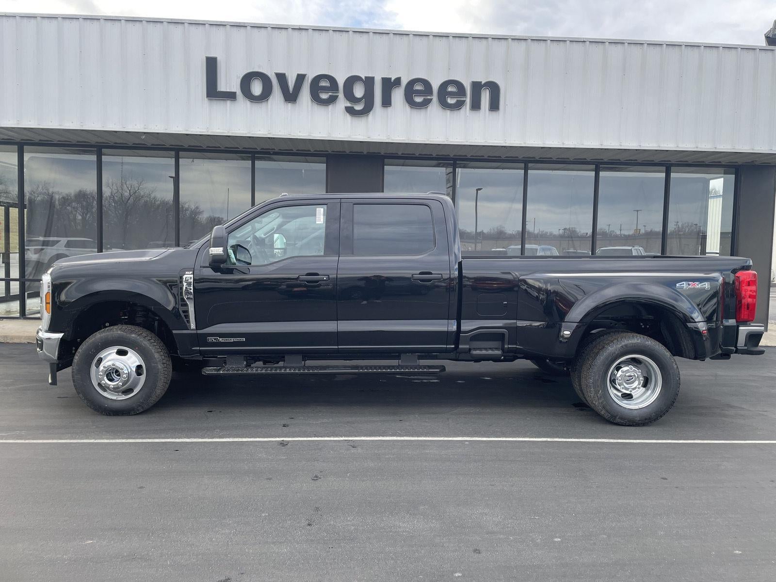 2026 Ford Super Duty F-350 XLT