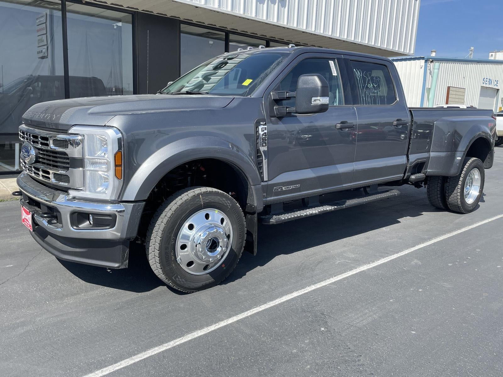 2026 Ford Super Duty F-450 DRW XLT
