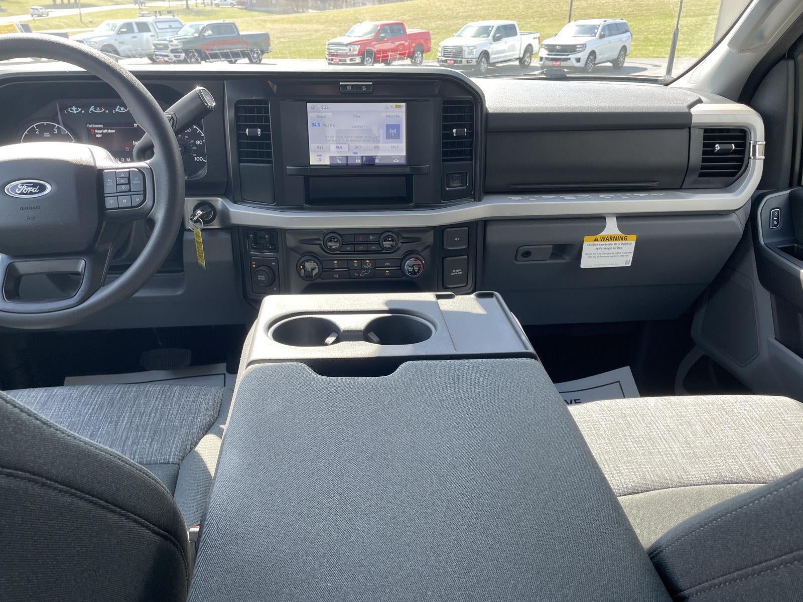 2026 Ford Super Duty F-450 DRW XLT