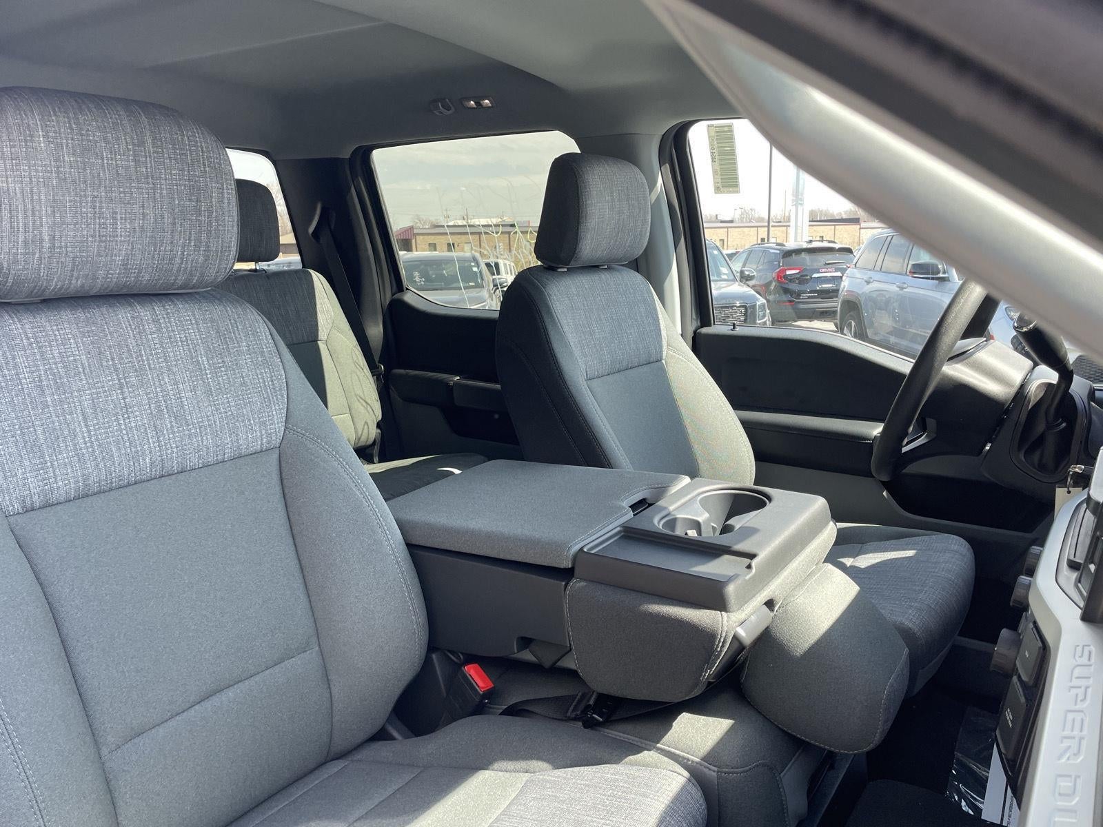 2026 Ford Super Duty F-450 DRW XLT