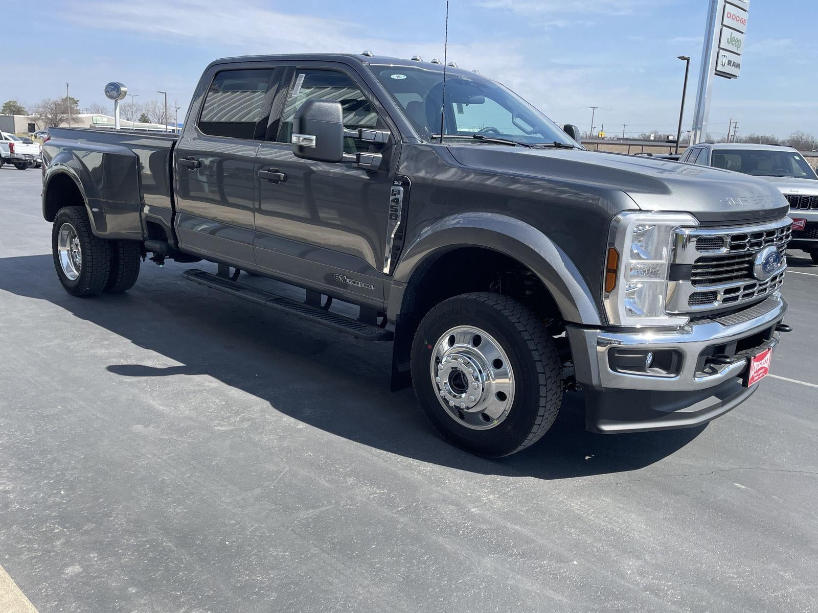 2026 Ford Super Duty F-450 DRW XLT