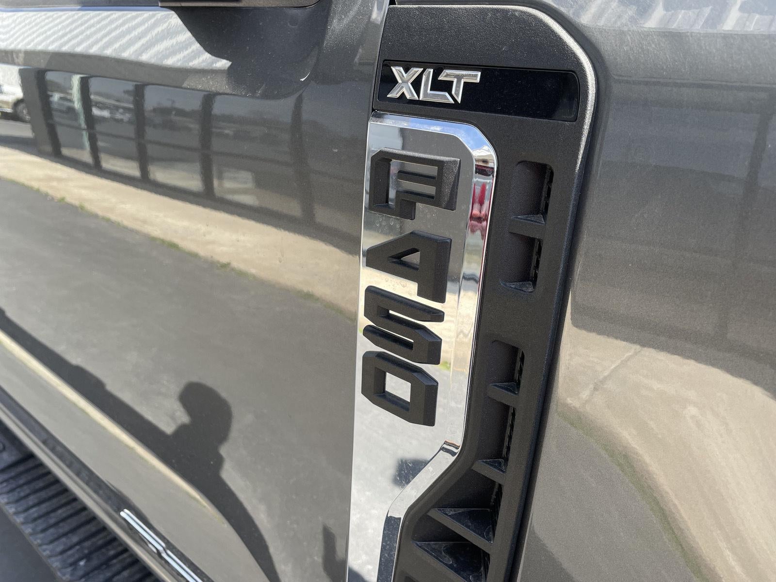 2026 Ford Super Duty F-450 DRW XLT