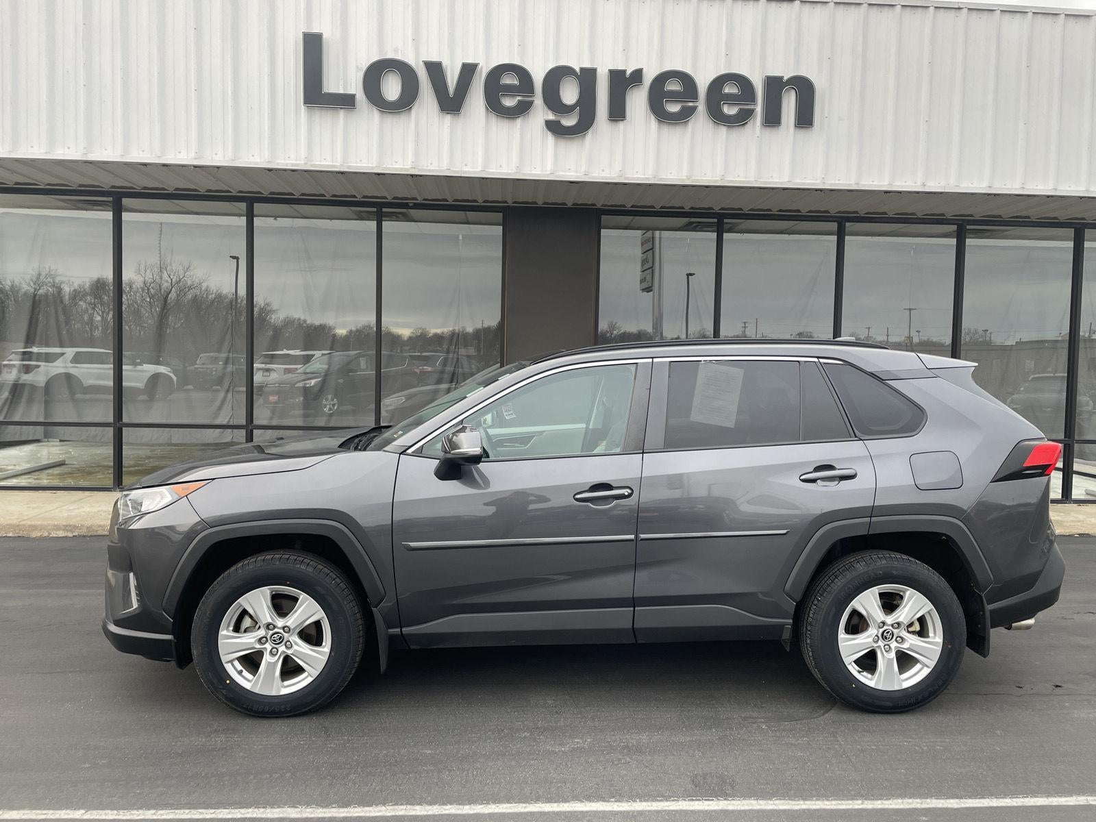 2020 Toyota RAV4 XLE