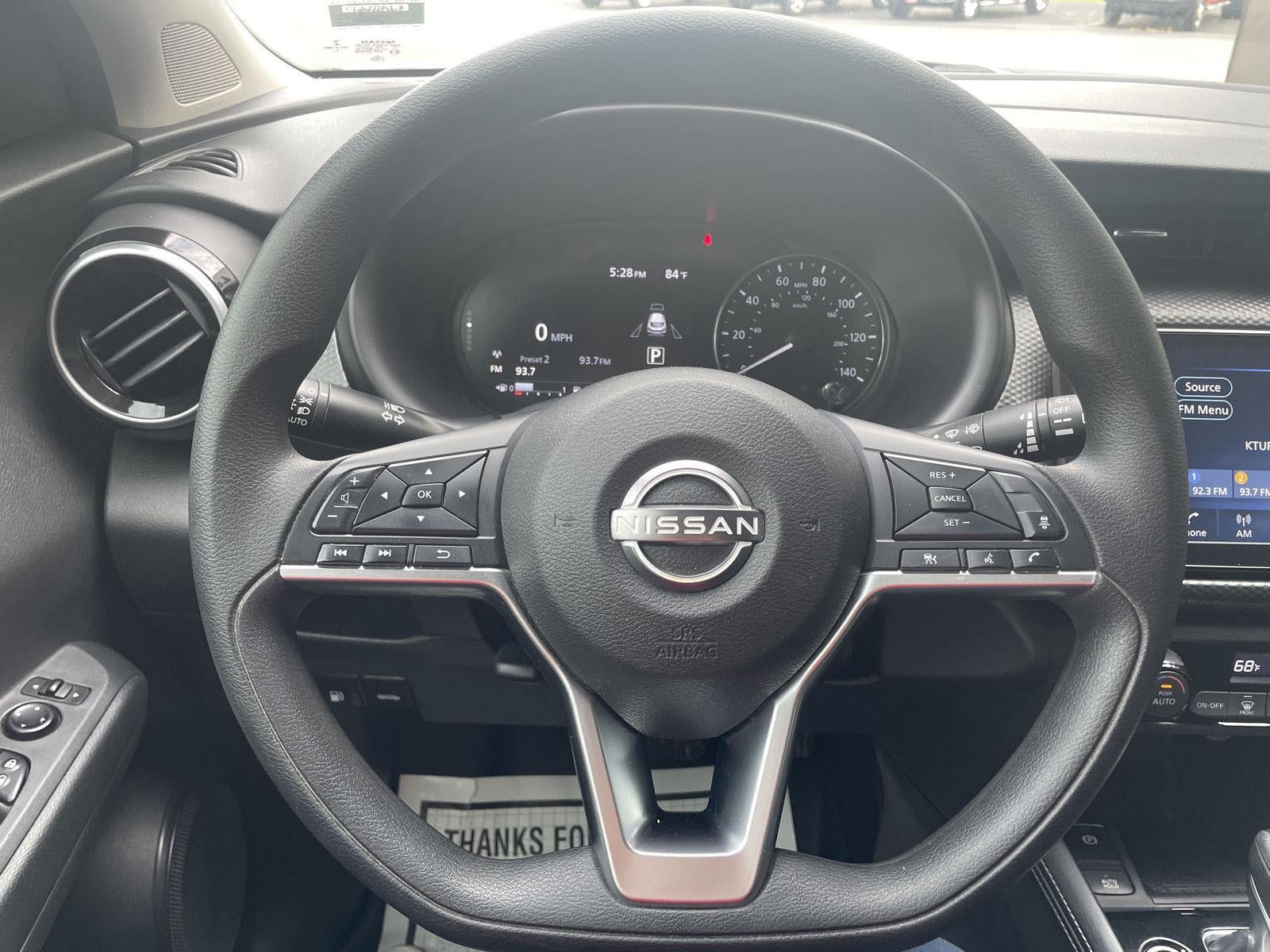 2022 Nissan Kicks SV