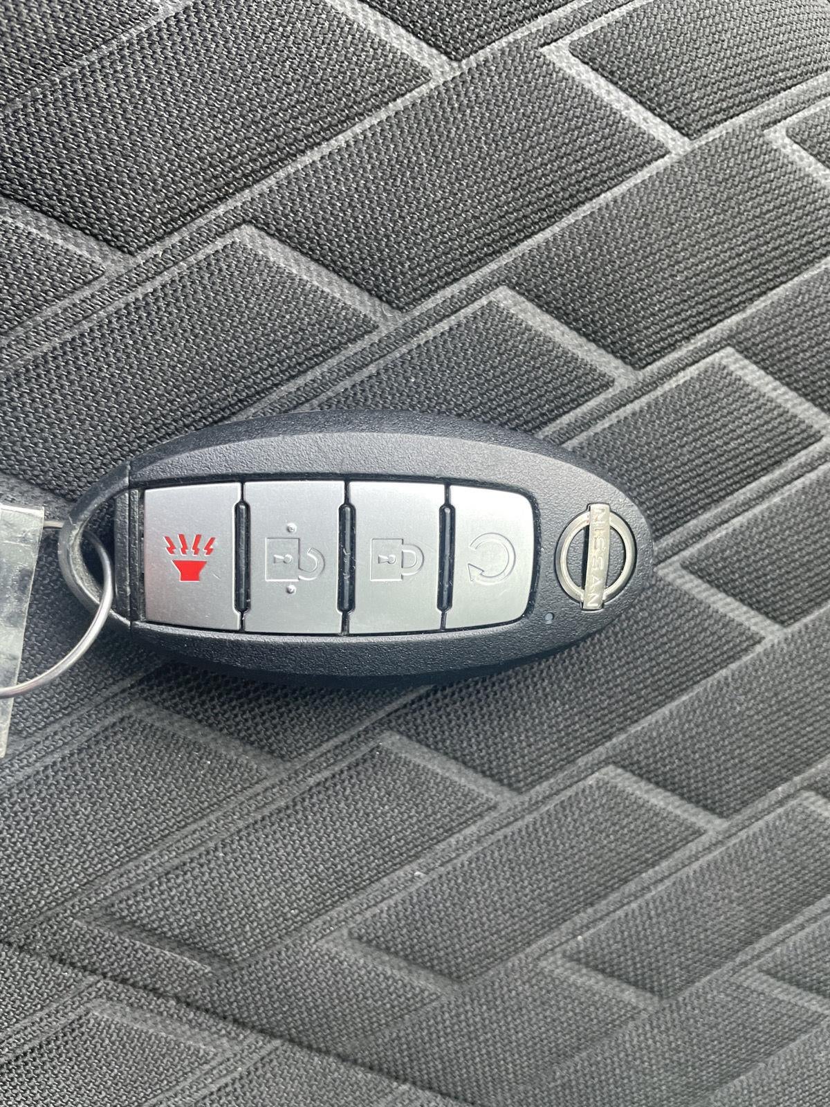 2022 Nissan Kicks SV