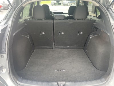 2022 Nissan Kicks SV