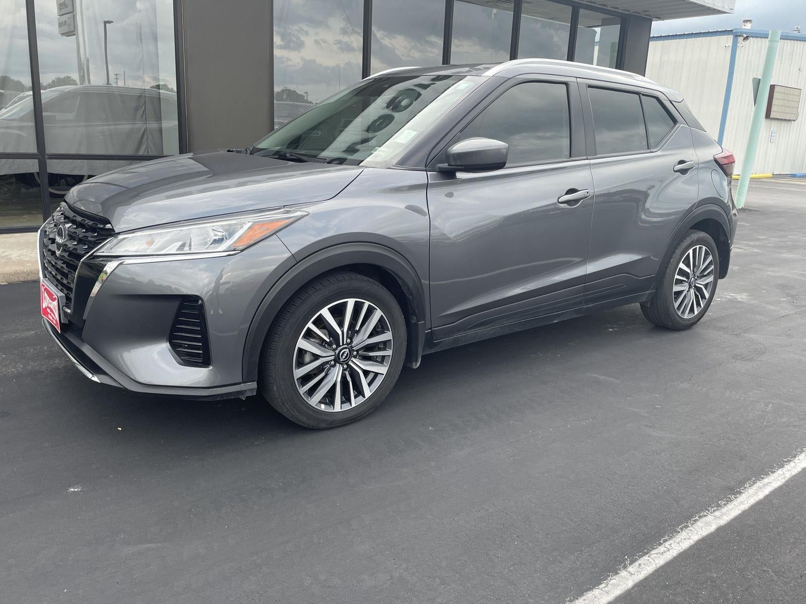 2022 Nissan Kicks SV