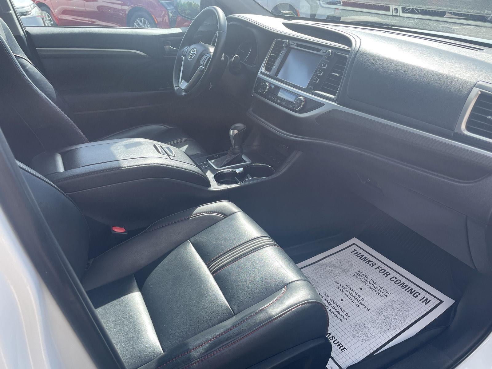 2019 Toyota Highlander SE