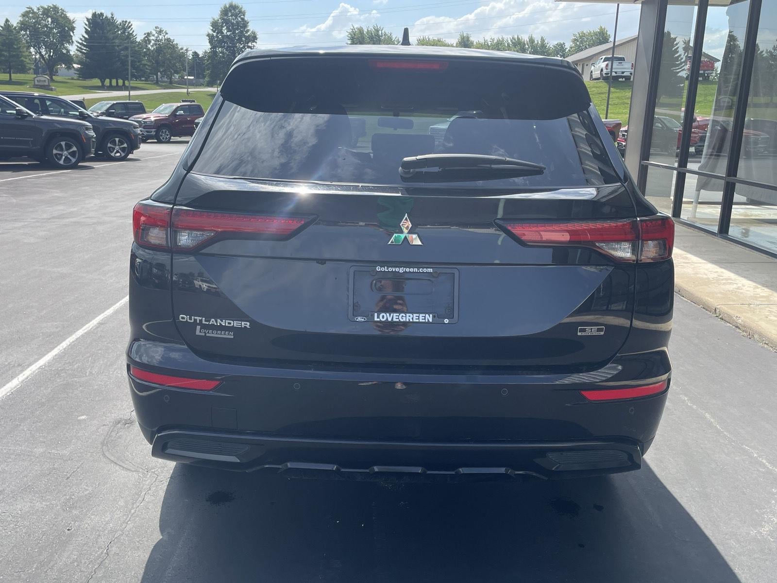 2023 Mitsubishi Outlander SE
